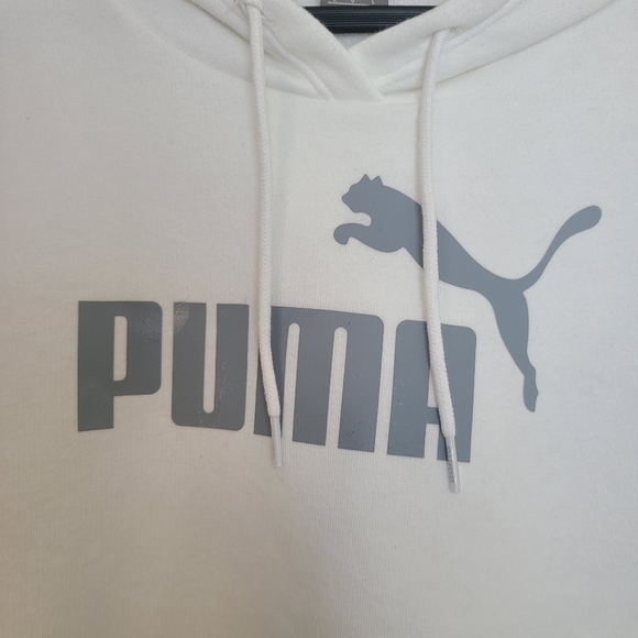 ⭐️40% Off⭐️ Puma Essentials+ Cropped Hoodie - Picture 7 of 11